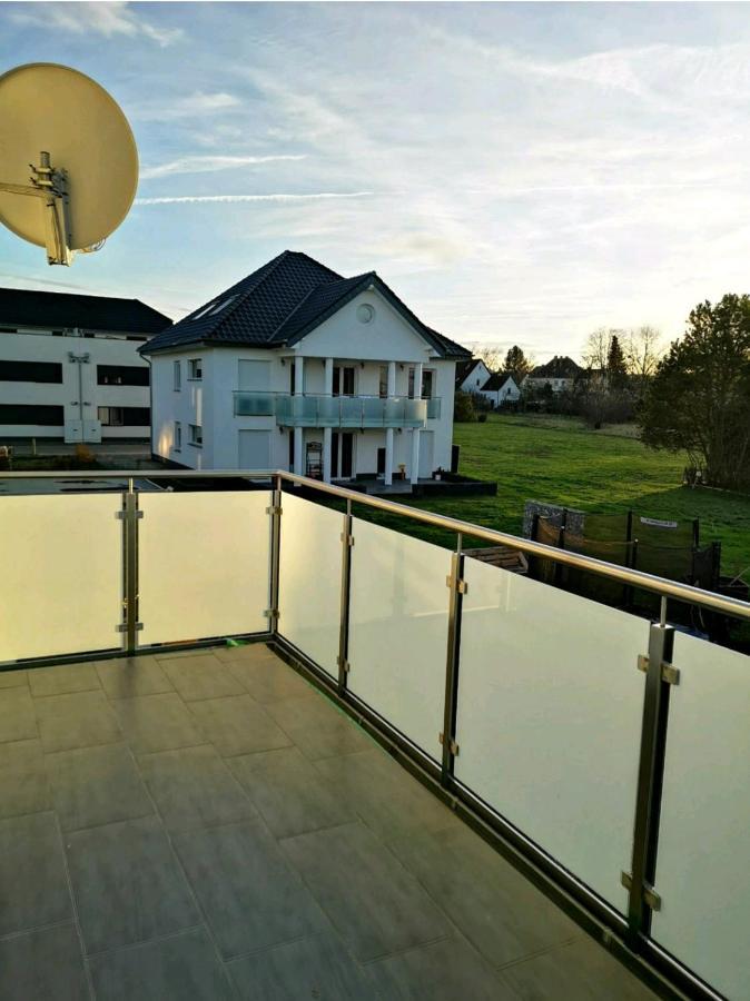 Appartement Modern Wohnen I Parkplatz I Wlan I Netflix I Balkon I 6 Schlafplaetze à Bad Oeynhausen Extérieur photo