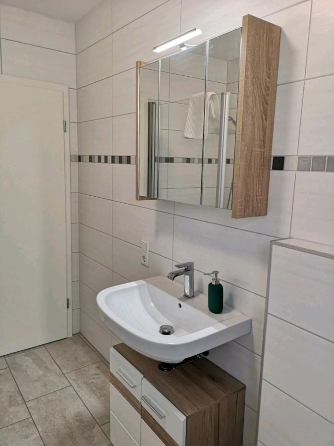 Appartement Modern Wohnen I Parkplatz I Wlan I Netflix I Balkon I 6 Schlafplaetze à Bad Oeynhausen Extérieur photo